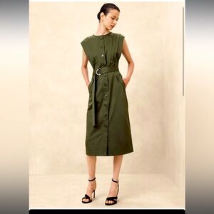 SOLD. COTTON-SATIN KNEE-LENGTH SHIRTDRESS